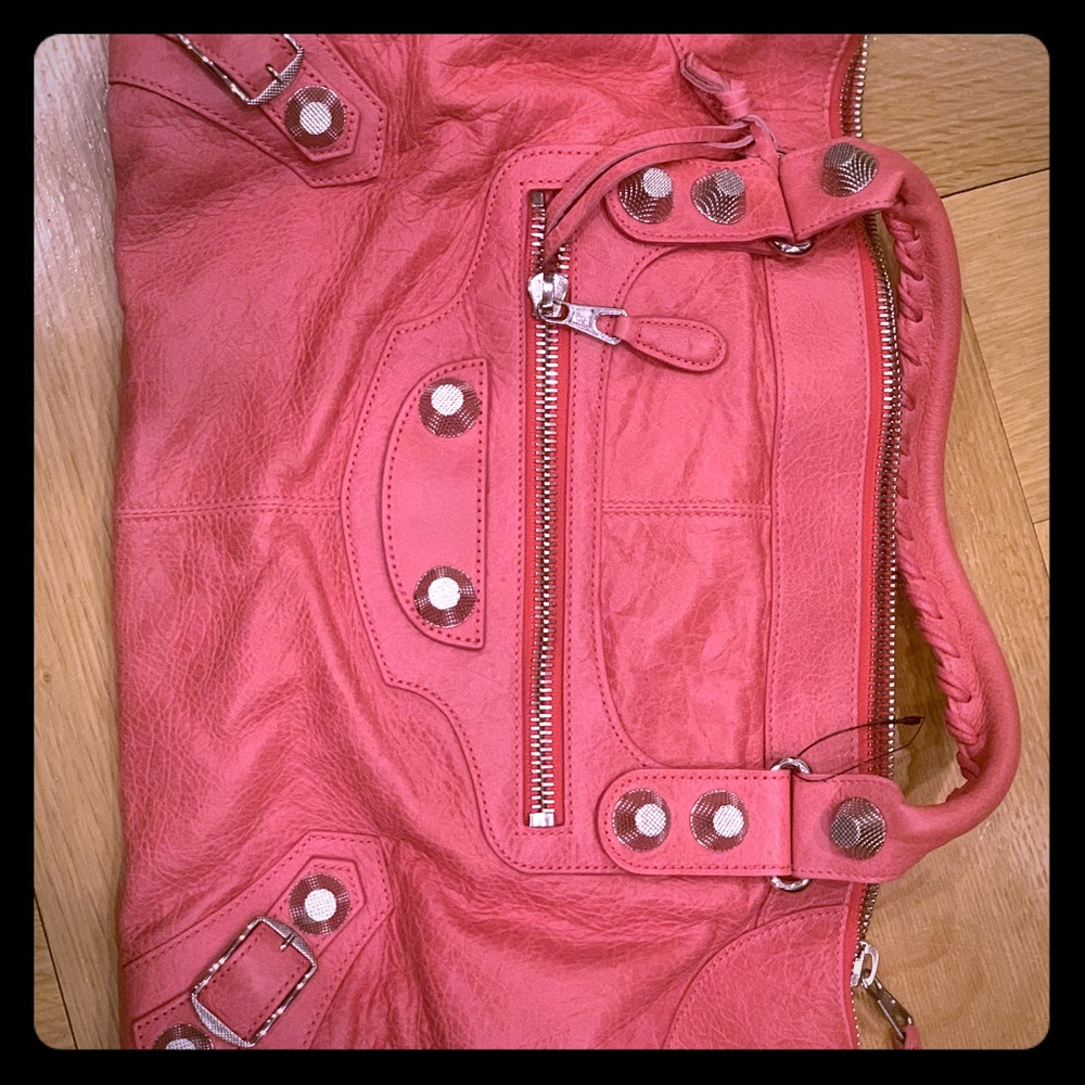 Balengia Balenciaga Giant Work
173080 D94JN 1669